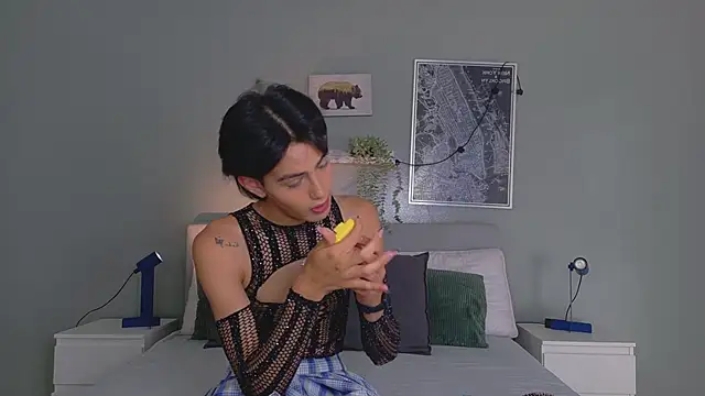 Nickifox   online show from 28, 11, 2025