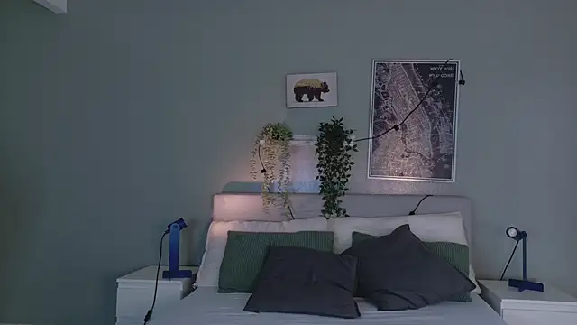 Nickifox   online show from 15, 12, 2025