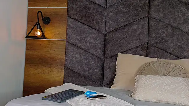 Nickifox   online show from 9, 1, 2026