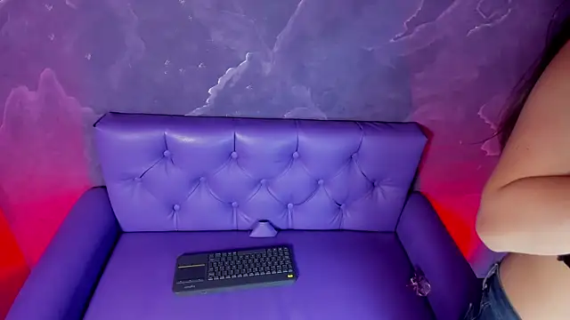 Lili milk20 online show from 27, 9, 2025