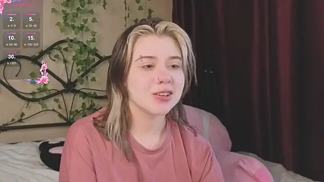 Snapshot of IrisSoCute chatting on 29, 11, 2025 IrisSoCute online show from 29, 11, 2025