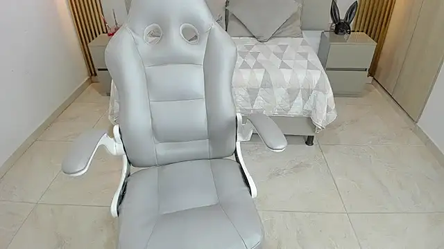 Keisha jalal online show from 14, 10, 2025