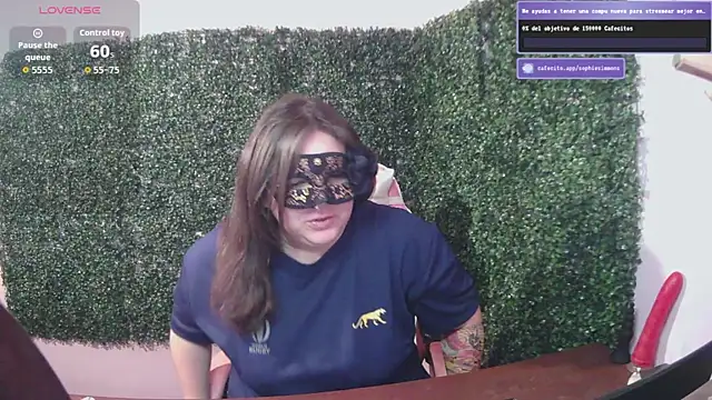 SophieSimmons  online show from 4, 10, 2025