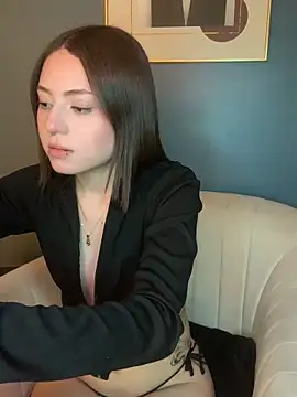 PrettyAmber online show from 23, 4, 2026