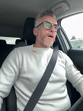 Axl hot online show from 1, 4, 2026