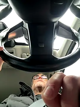 Axl hot online show from 20, 12, 2025