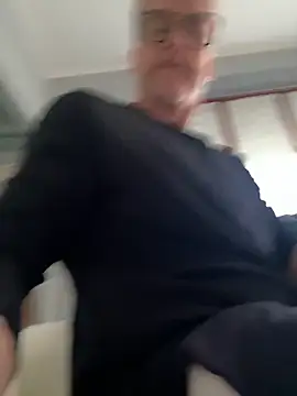 Axl hot online show from 4, 4, 2026