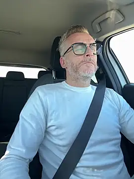 Axl hot online show from 2, 4, 2026