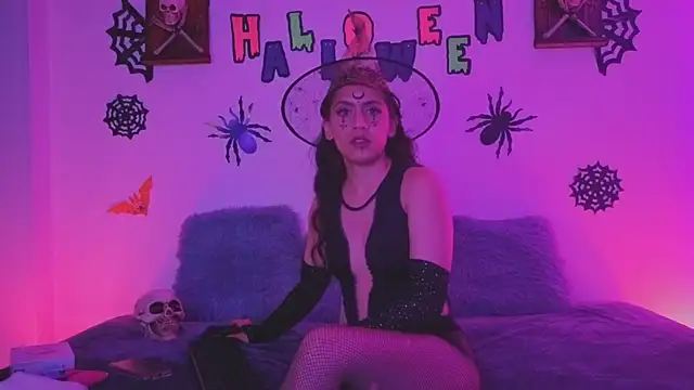 Snapshot of Lolarosesxs chatting on 23, 10, 2025 Lolarosesxs online show from 23, 10, 2025