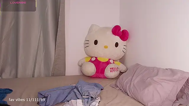 dulceangel   online show from 11, 9, 2025