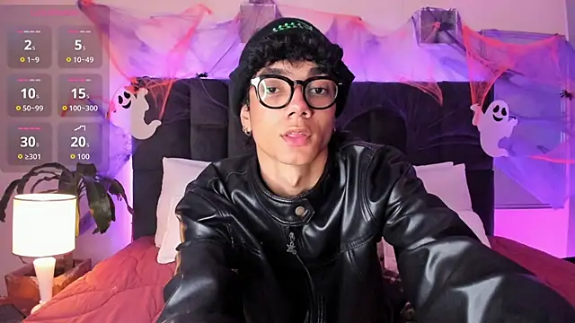 Phillicious   online show from 17, 10, 2025