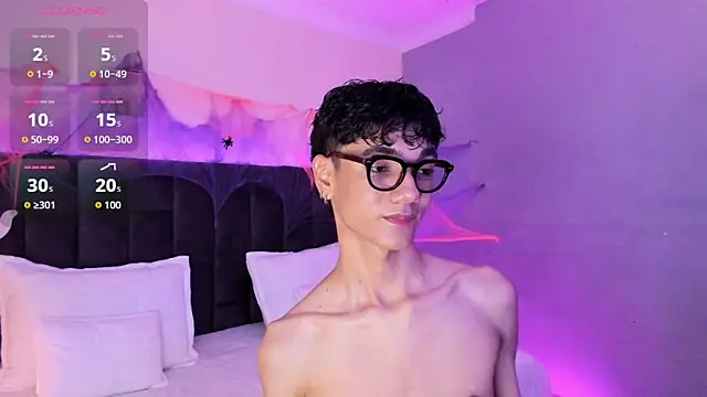 Phillicious   online show from 30, 10, 2025