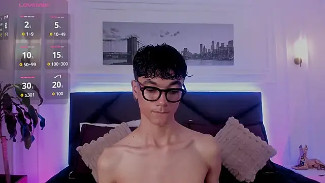 Phillicious   online show from 1, 11, 2025