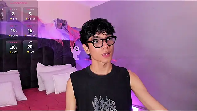 Phillicious   online show from 15, 10, 2025