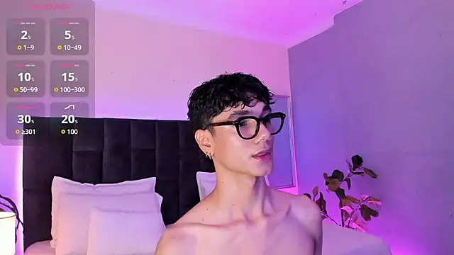 Phillicious   online show from 5, 11, 2025