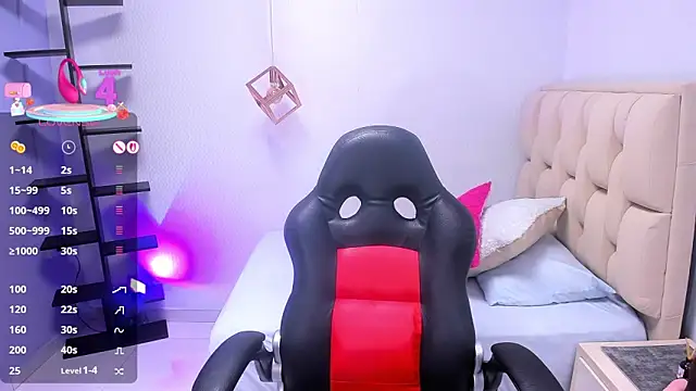 KRISTINPITERS online show from 7, 10, 2025