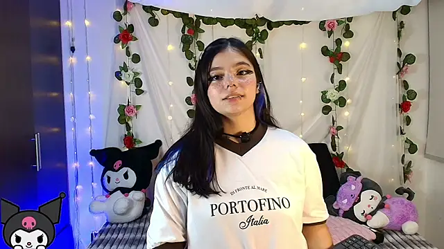 Snapshot of cutee_andrea chatting on 6, 5, 2026 cutee andrea online show from 6, 5, 2026