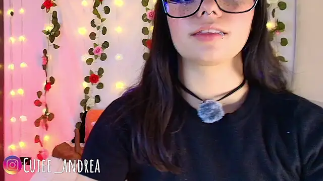 cutee andrea online show from 4, 3, 2026