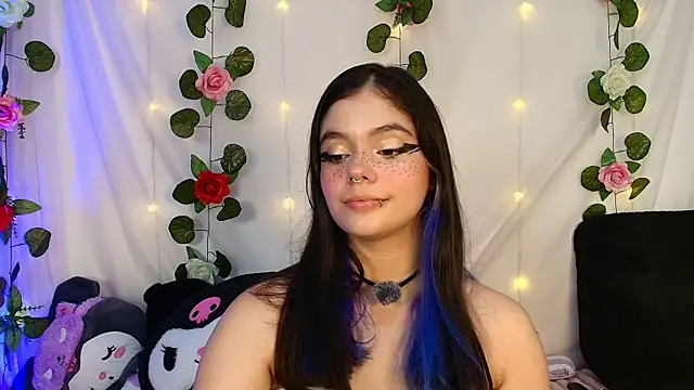 Snapshot of cutee_andrea chatting on 3, 5, 2026 cutee andrea online show from 3, 5, 2026