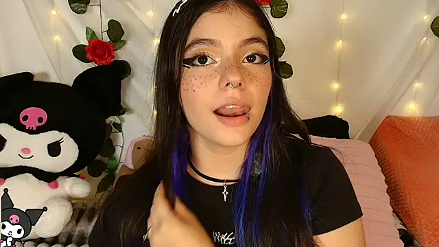 cutee andrea online show from 5, 4, 2026