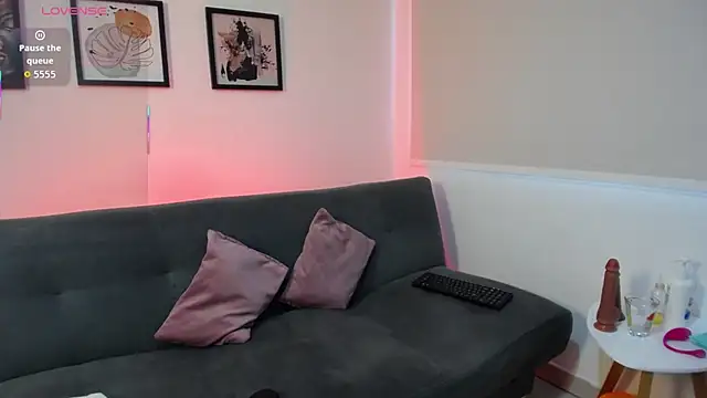 Paris boobsbbw online show from 29, 11, 2025