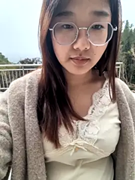 Snapshot of sisi-maiden chatting on 8, 3, 2026 sisi-maiden online show from 8, 3, 2026