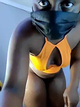 Snapshot of malaika1999 chatting on 29, 9, 2025 malaika1999 online show from 29, 9, 2025