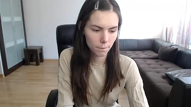 Snapshot of AmelieReve chatting on 10, 10, 2025 AmelieReve online show from 10, 10, 2025