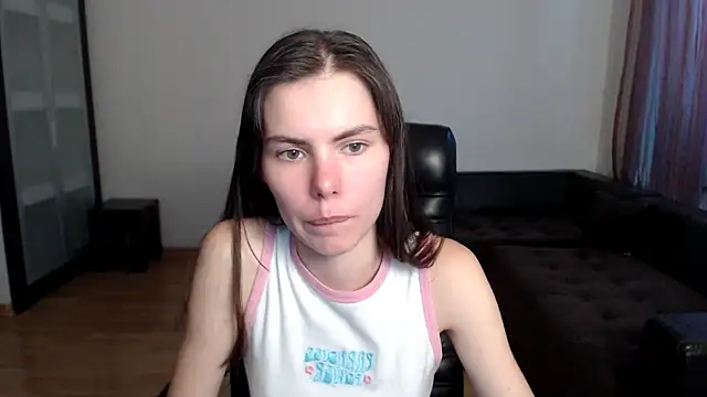 Snapshot of AmelieReve chatting on 2, 10, 2025 AmelieReve online show from 2, 10, 2025