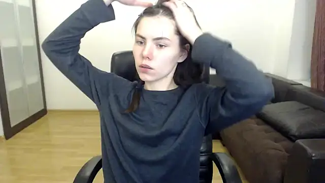 Snapshot of AmelieReve chatting on 8, 11, 2025 AmelieReve online show from 8, 11, 2025