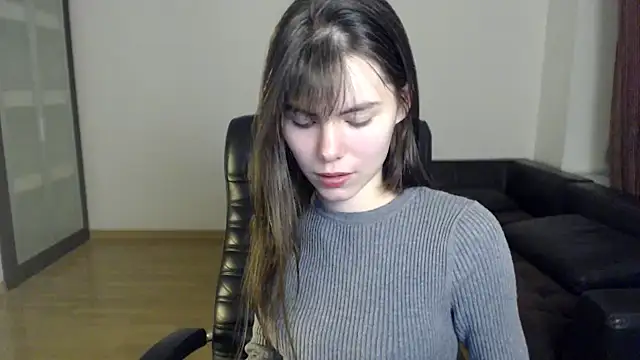 Snapshot of AmelieReve chatting on 13, 11, 2025 AmelieReve online show from 13, 11, 2025