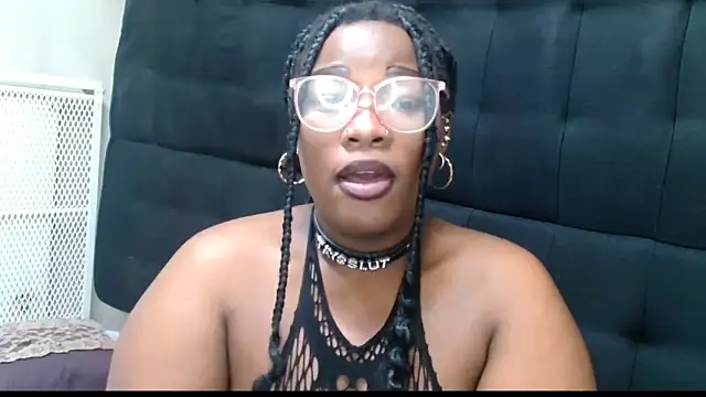 CurvyCocoxxx online show from 5, 2, 2026