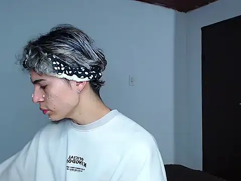 john vichenso online show from 30, 10, 2025