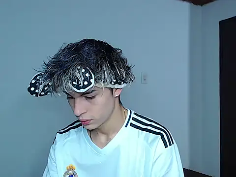 john vichenso online show from 26, 11, 2025