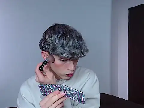 john vichenso online show from 17, 10, 2025