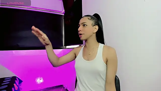 Britany montiel online show from 13, 4, 2026