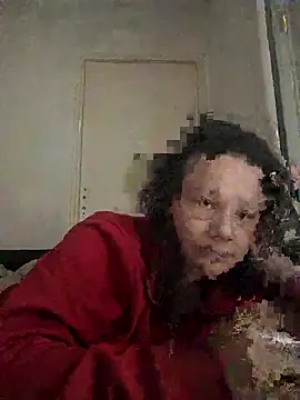 Snapshot of zeousseelphie chatting on 11, 10, 2025 zeousseelphie online show from 11, 10, 2025