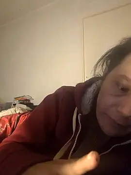 Snapshot of zeousseelphie chatting on 16, 9, 2025 zeousseelphie online show from 16, 9, 2025