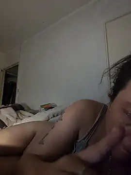 Snapshot of zeousseelphie chatting on 15, 9, 2025 zeousseelphie online show from 15, 9, 2025