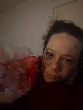 Snapshot of zeousseelphie chatting on 17, 10, 2025 zeousseelphie online show from 17, 10, 2025