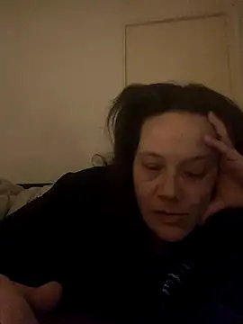 Snapshot of zeousseelphie chatting on 28, 3, 2026 zeousseelphie online show from 28, 3, 2026