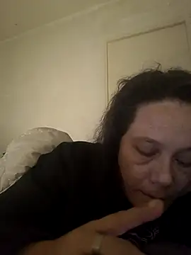 Snapshot of zeousseelphie chatting on 25, 9, 2025 zeousseelphie online show from 25, 9, 2025