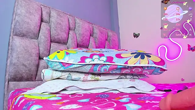 Alhara Luna online show from 4, 3, 2026