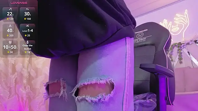 Snapshot of ZURY_TAY chatting on 9, 3, 2026 ZURY TAY online show from 9, 3, 2026