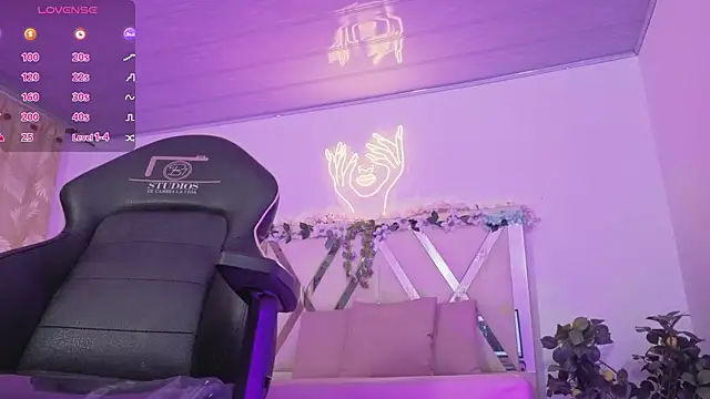 Snapshot of ZURY_TAY chatting on 25, 3, 2026 ZURY TAY online show from 25, 3, 2026