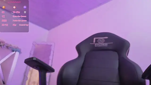 Snapshot of ZURY_TAY chatting on 1, 4, 2026 ZURY TAY online show from 1, 4, 2026