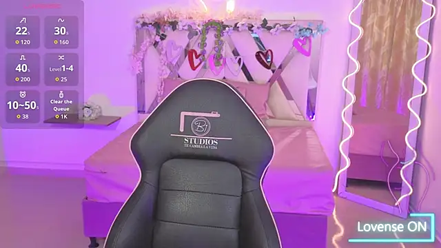 ZURY TAY online show from 4, 10, 2025