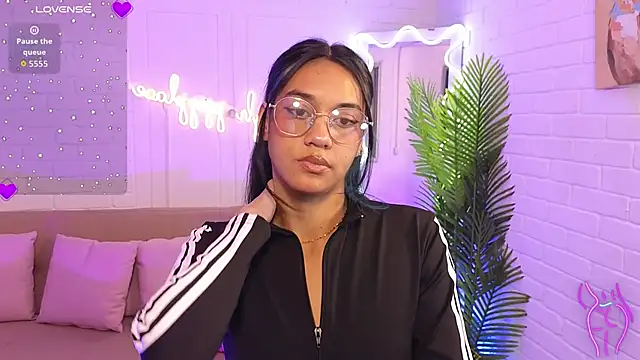 artemiss tay online show from 13, 10, 2025