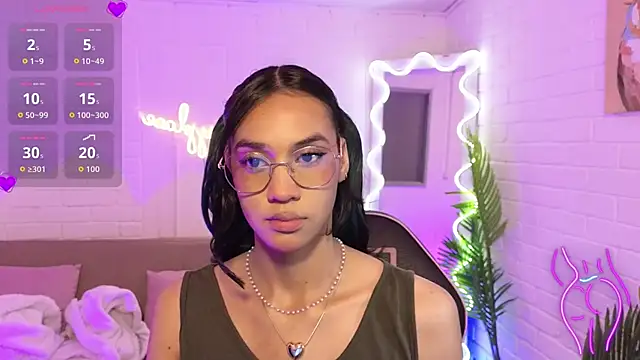 artemiss tay online show from 4, 11, 2025