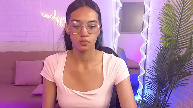 artemiss tay online show from 24, 9, 2025